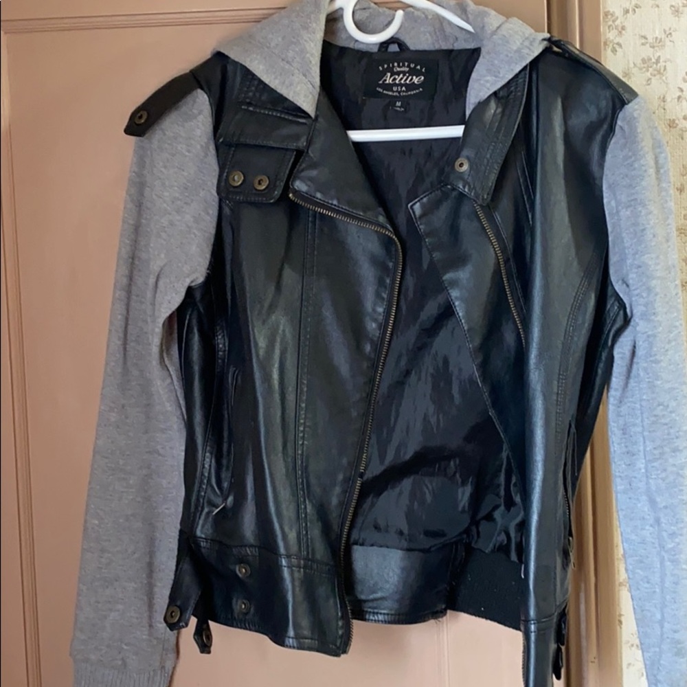 Black leather jacket MAKE AN OFFER❗️